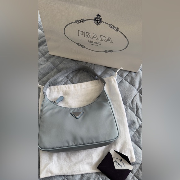 Prada nylon Re-Edition 2000 (astral blue) - Picture 10 of 15